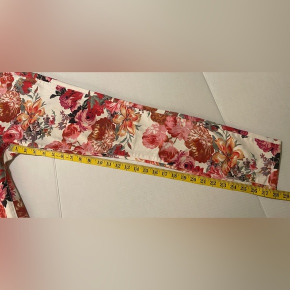 Anthropologie Pilcro Mid Rise Skinny Ankle Floral Rose Print White Jeans Size 25 - Picture 8 of 9